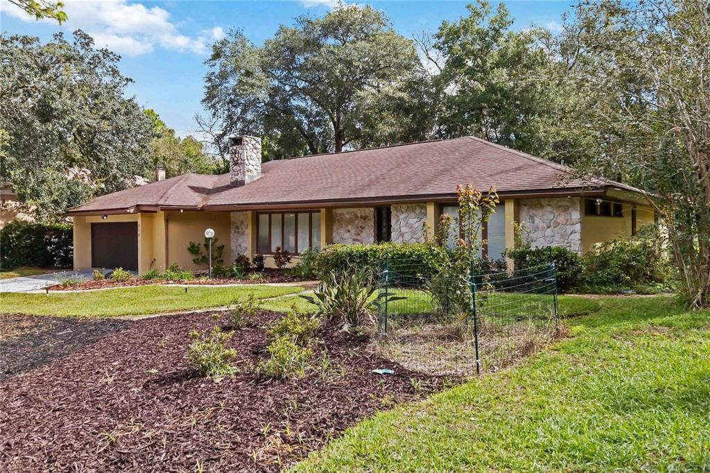 合同活跃: $519,000 (3 贝兹, 3 浴室, 1860 平方英尺)