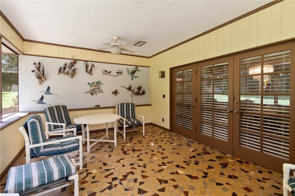 合同活跃: $519,000 (3 贝兹, 3 浴室, 1860 平方英尺)