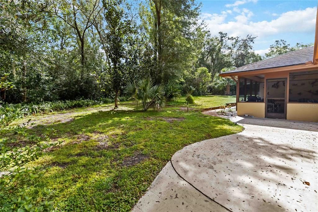 合同活跃: $519,000 (3 贝兹, 3 浴室, 1860 平方英尺)