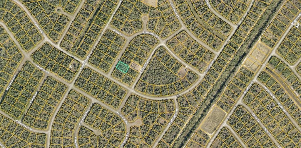 En Venta: $11,900 (0.23 acres)