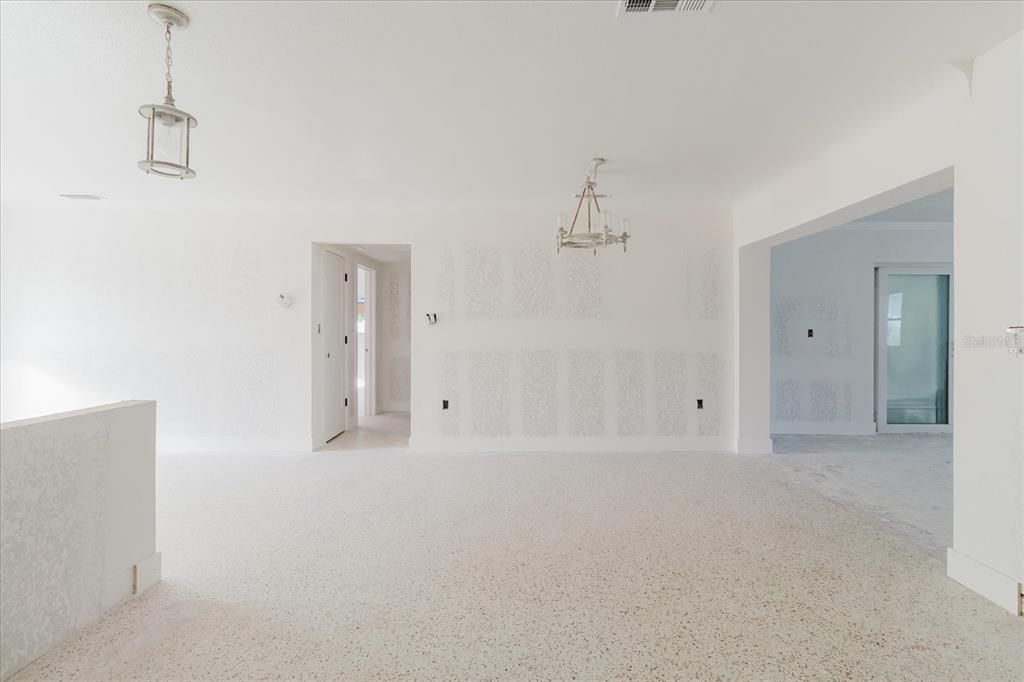 For Sale: $740,000 (3 beds, 3 baths, 2300 Square Feet)