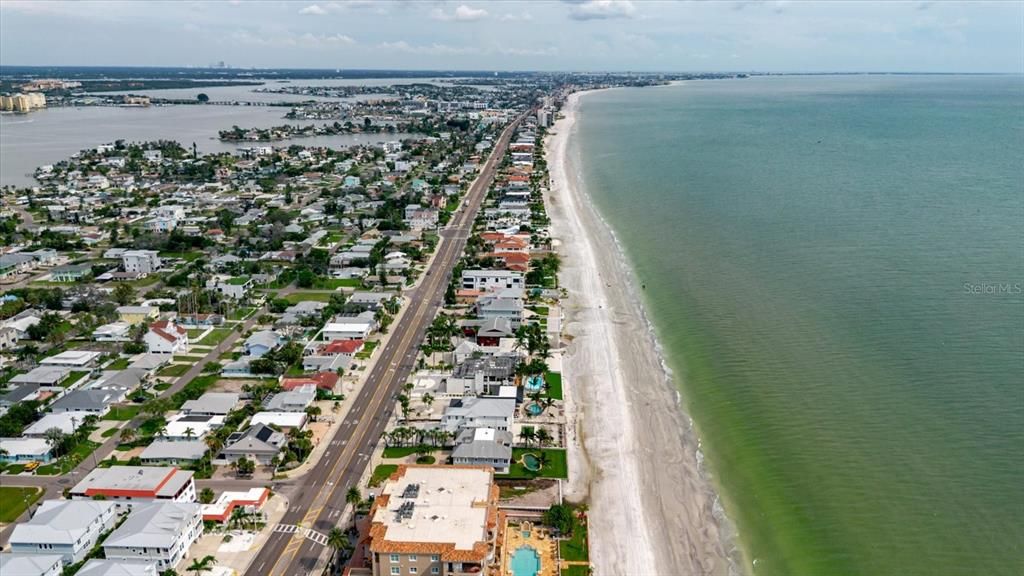 For Sale: $740,000 (3 beds, 3 baths, 2300 Square Feet)