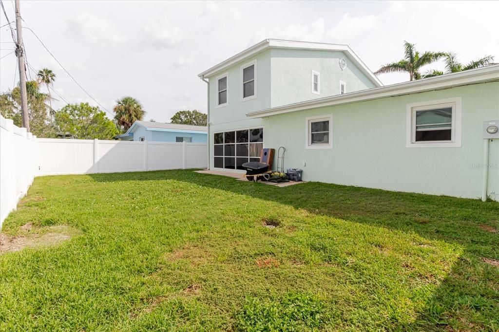 For Sale: $740,000 (3 beds, 3 baths, 2300 Square Feet)