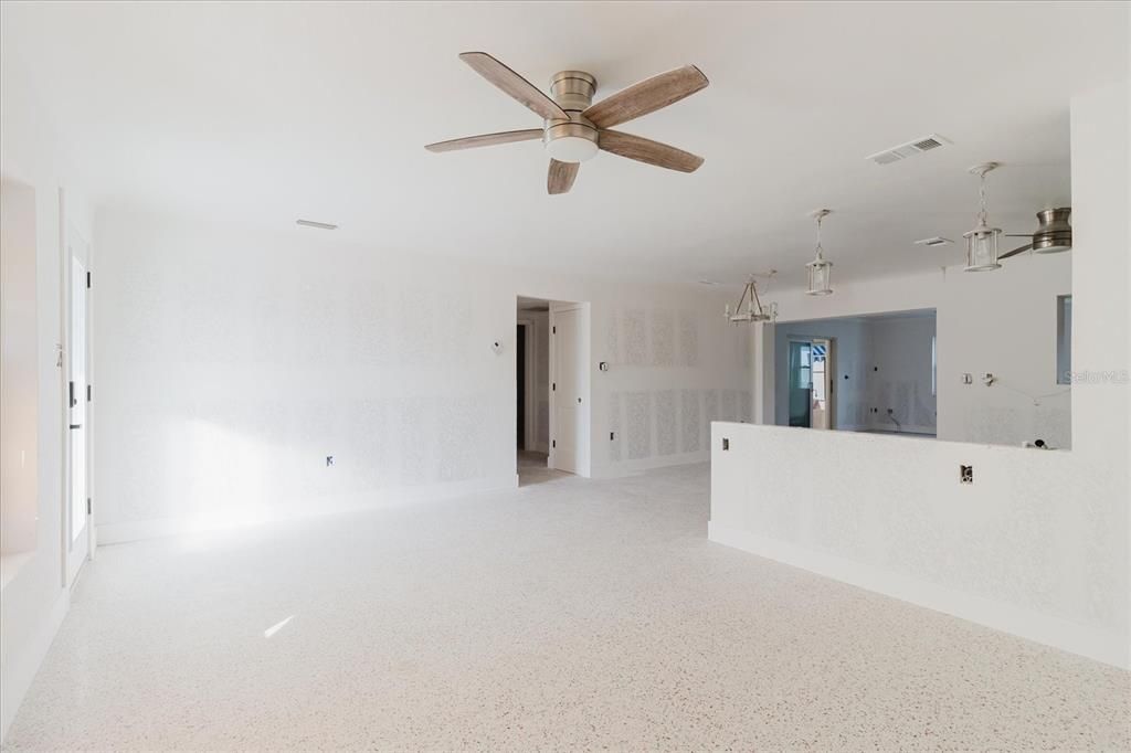 For Sale: $740,000 (3 beds, 3 baths, 2300 Square Feet)