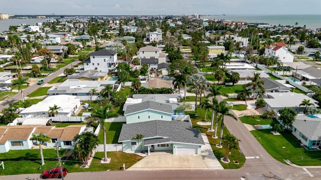 For Sale: $740,000 (3 beds, 3 baths, 2300 Square Feet)