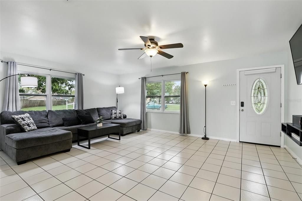 For Sale: $249,000 (3 beds, 2 baths, 1350 Square Feet)