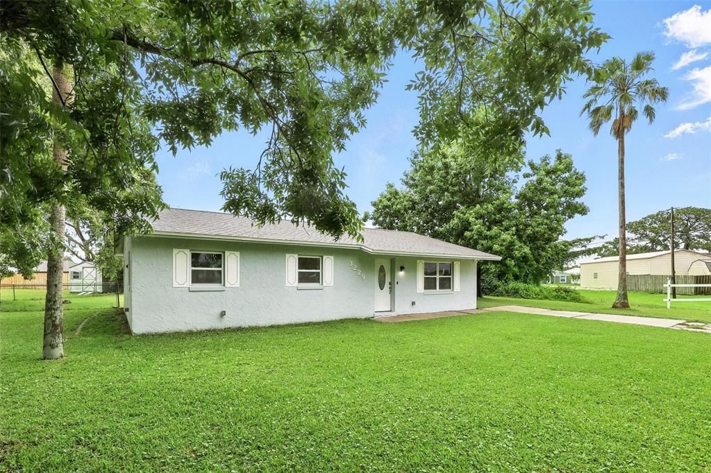 For Sale: $249,000 (3 beds, 2 baths, 1350 Square Feet)