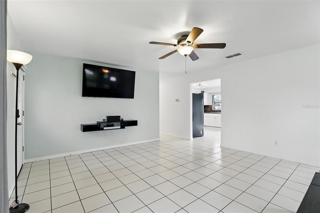 For Sale: $249,000 (3 beds, 2 baths, 1350 Square Feet)