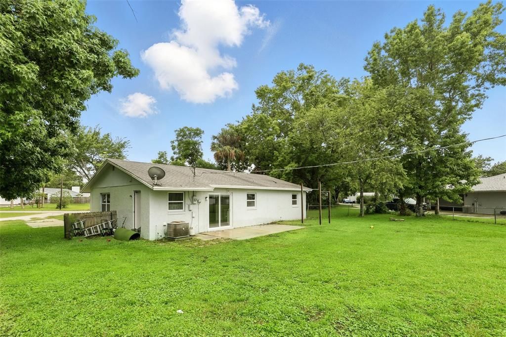 For Sale: $249,000 (3 beds, 2 baths, 1350 Square Feet)