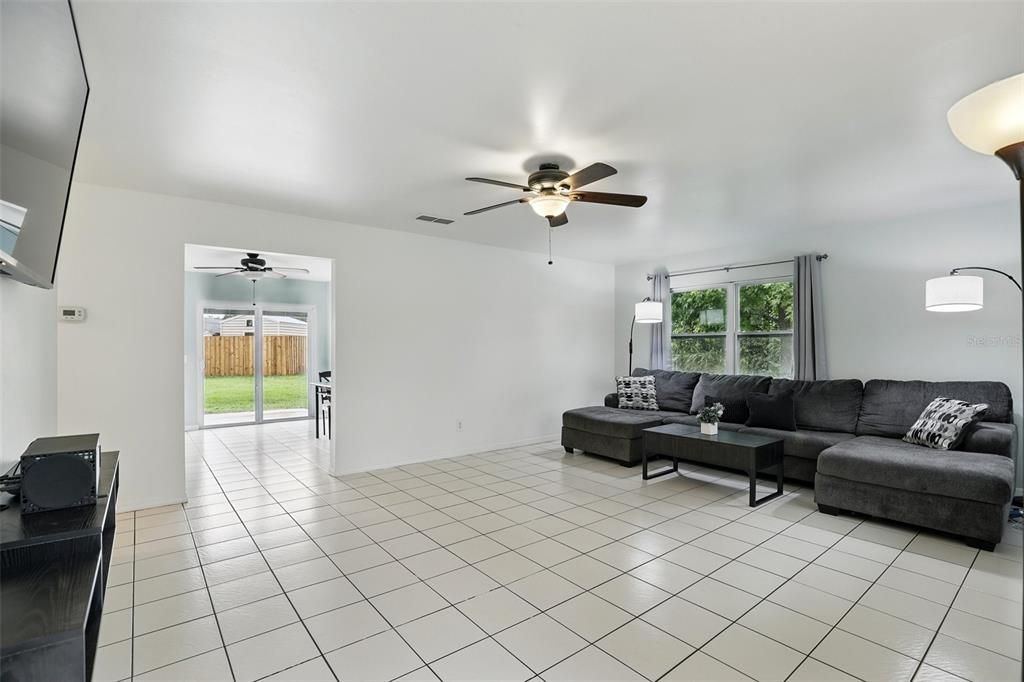 For Sale: $249,000 (3 beds, 2 baths, 1350 Square Feet)