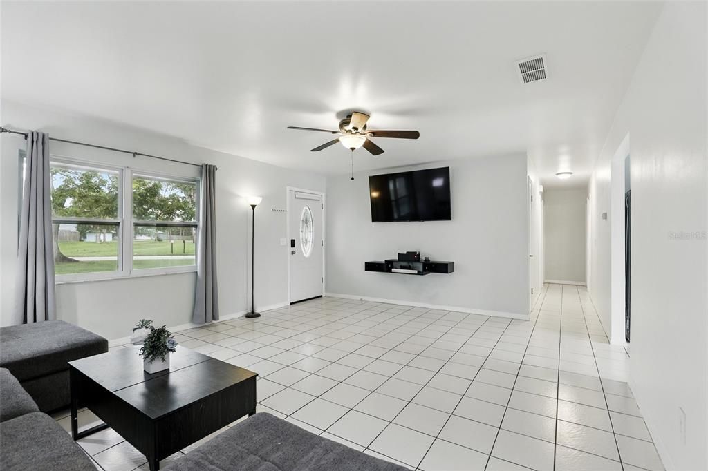 For Sale: $249,000 (3 beds, 2 baths, 1350 Square Feet)