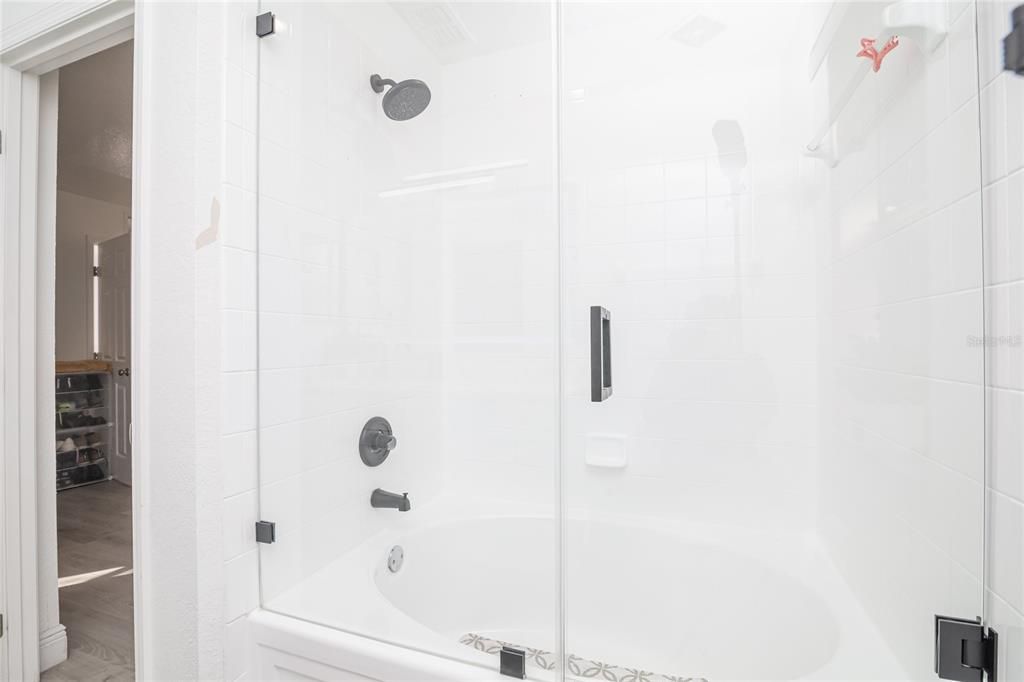 Под контрактом: $1,800 (2 спален, 2 ванн, 1492 Квадратных фут)