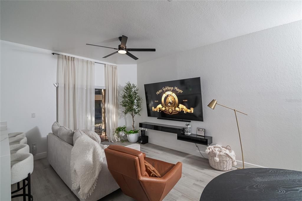 Под контрактом: $1,800 (2 спален, 2 ванн, 1492 Квадратных фут)