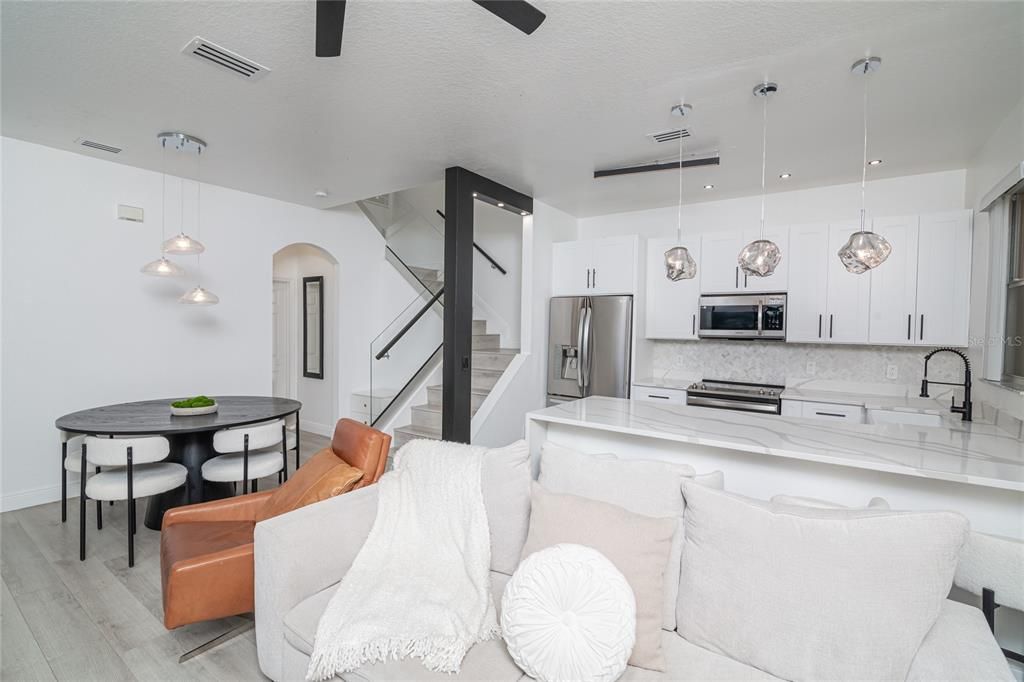 Под контрактом: $1,800 (2 спален, 2 ванн, 1492 Квадратных фут)