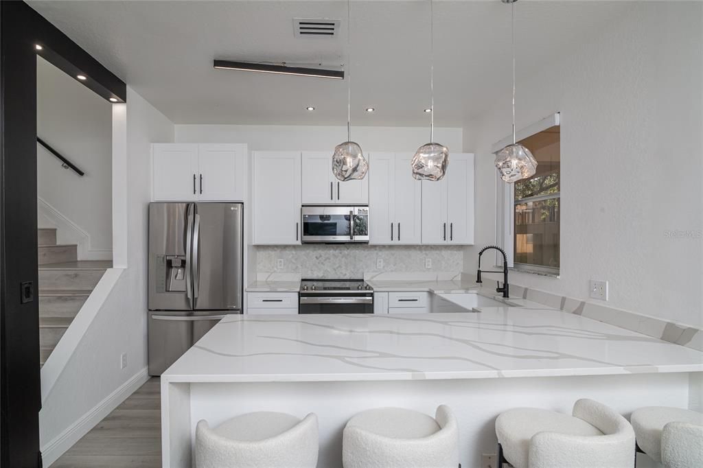 Под контрактом: $1,800 (2 спален, 2 ванн, 1492 Квадратных фут)