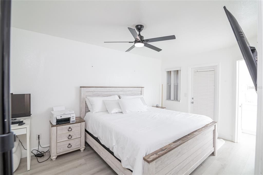 Под контрактом: $1,800 (2 спален, 2 ванн, 1492 Квадратных фут)