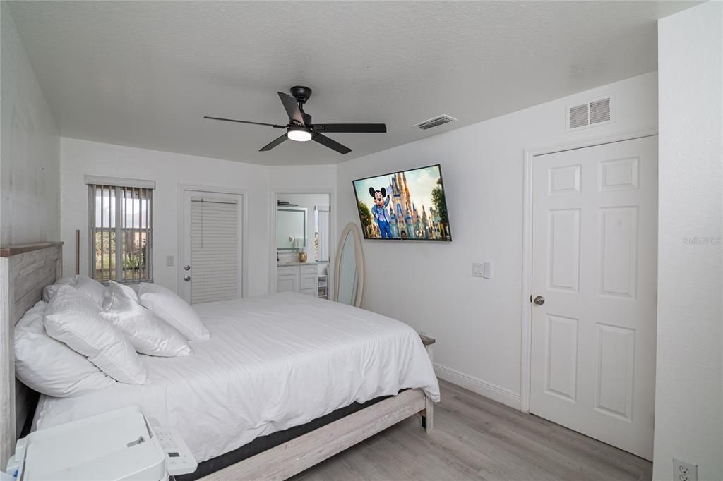 Под контрактом: $1,800 (2 спален, 2 ванн, 1492 Квадратных фут)