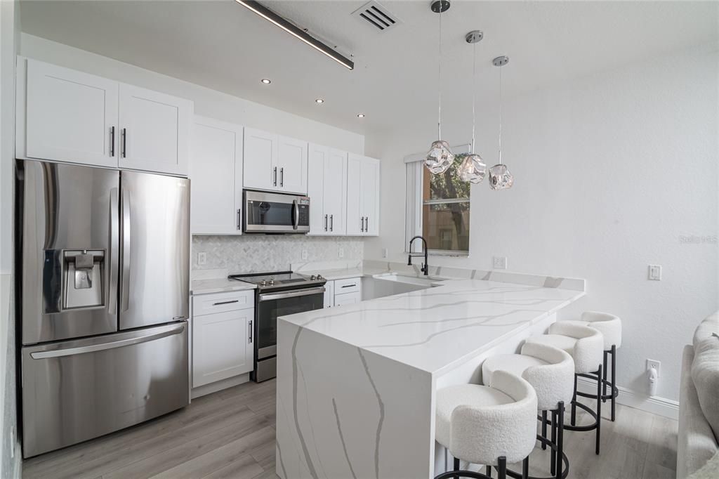 Под контрактом: $1,800 (2 спален, 2 ванн, 1492 Квадратных фут)