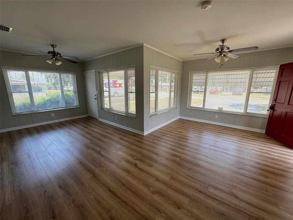 For Sale: $219,900 (3 beds, 1 baths, 1166 Square Feet)