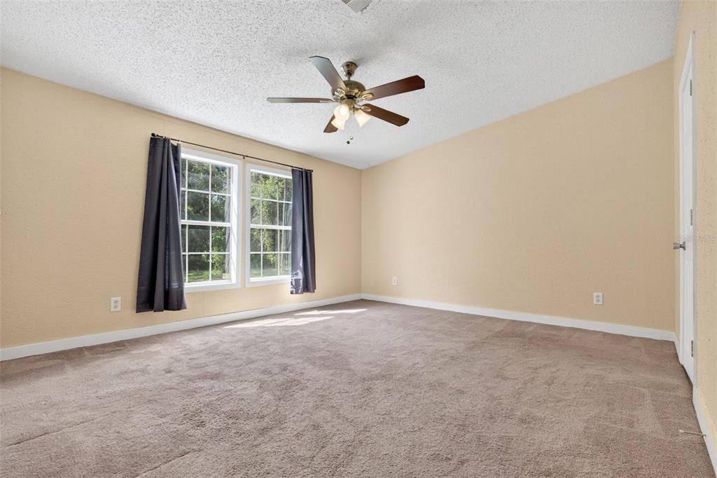 En Venta: $250,000 (4 camas, 2 baños, 1820 Pies cuadrados)