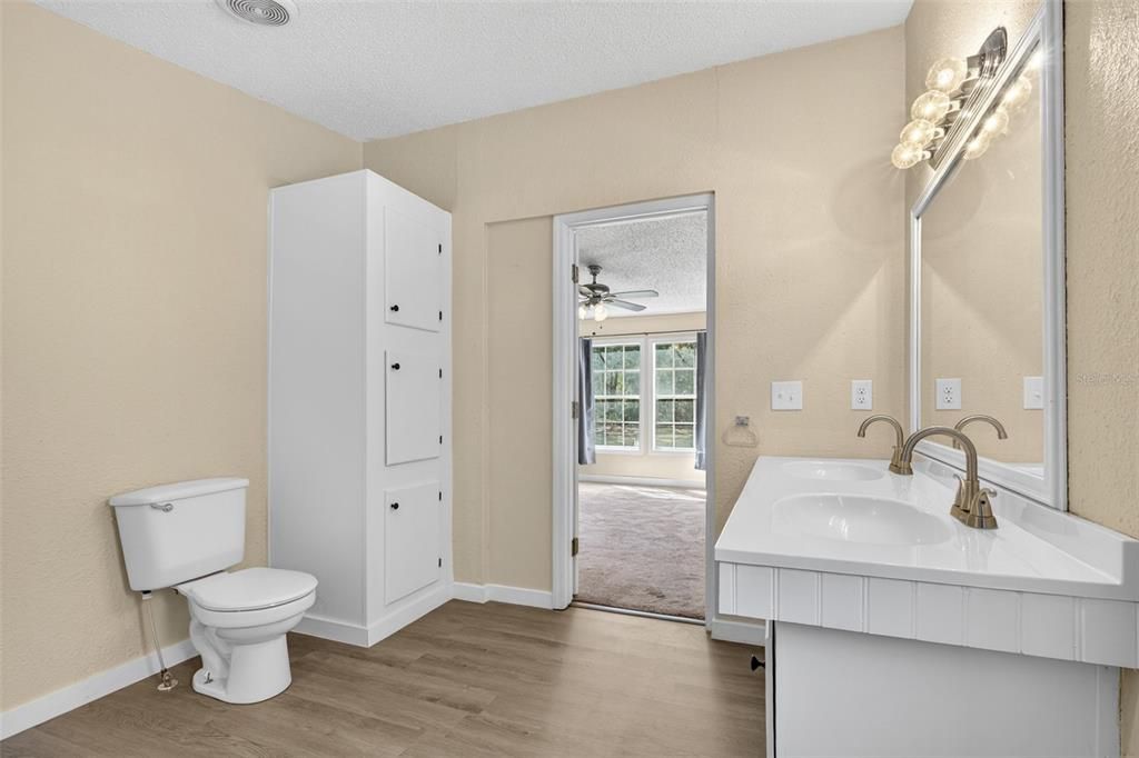 En Venta: $250,000 (4 camas, 2 baños, 1820 Pies cuadrados)