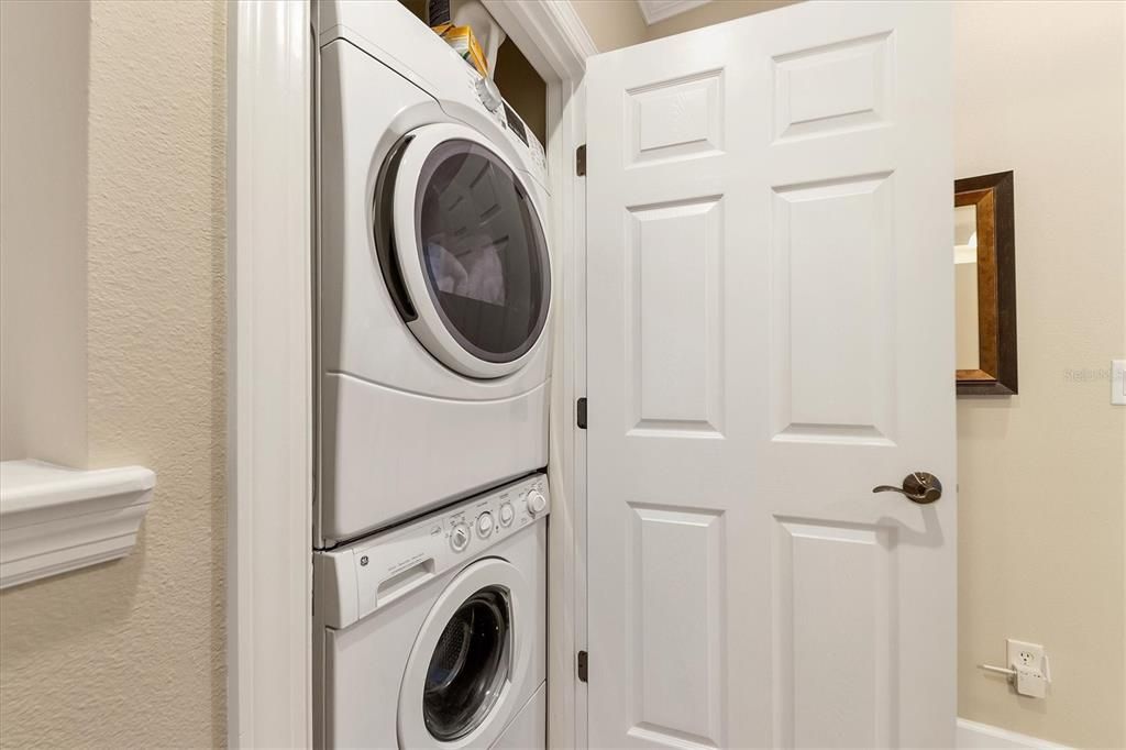 En Renta: $2,950 (4 camas, 3 baños, 2208 Pies cuadrados)