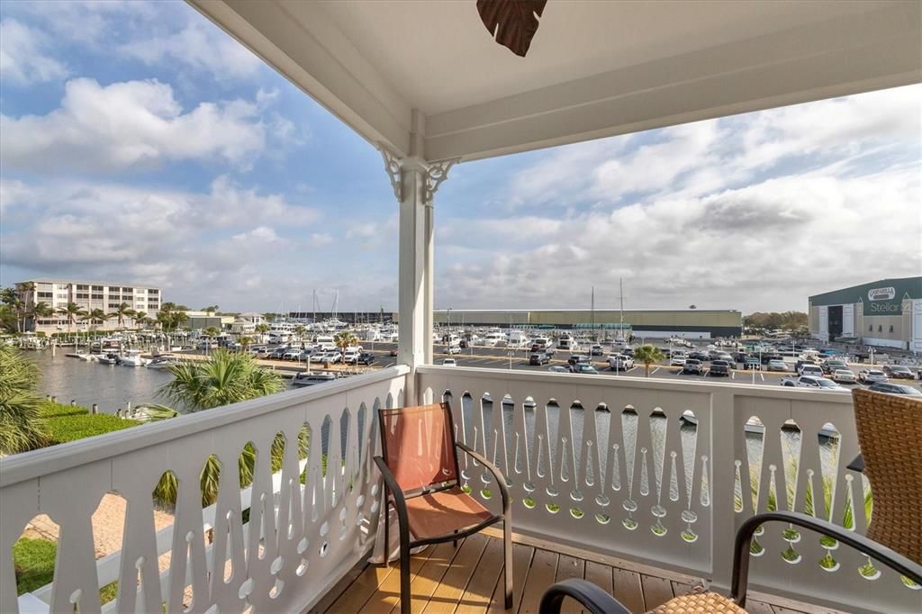 En Renta: $2,950 (4 camas, 3 baños, 2208 Pies cuadrados)