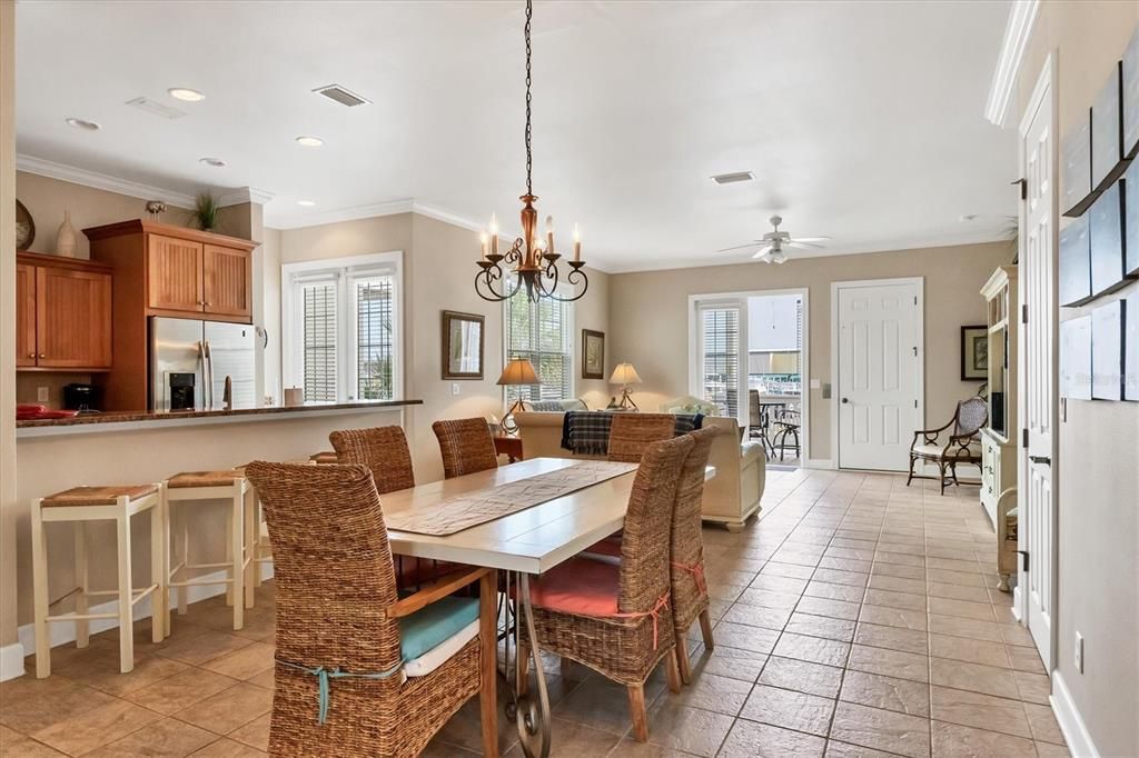 En Renta: $2,950 (4 camas, 3 baños, 2208 Pies cuadrados)