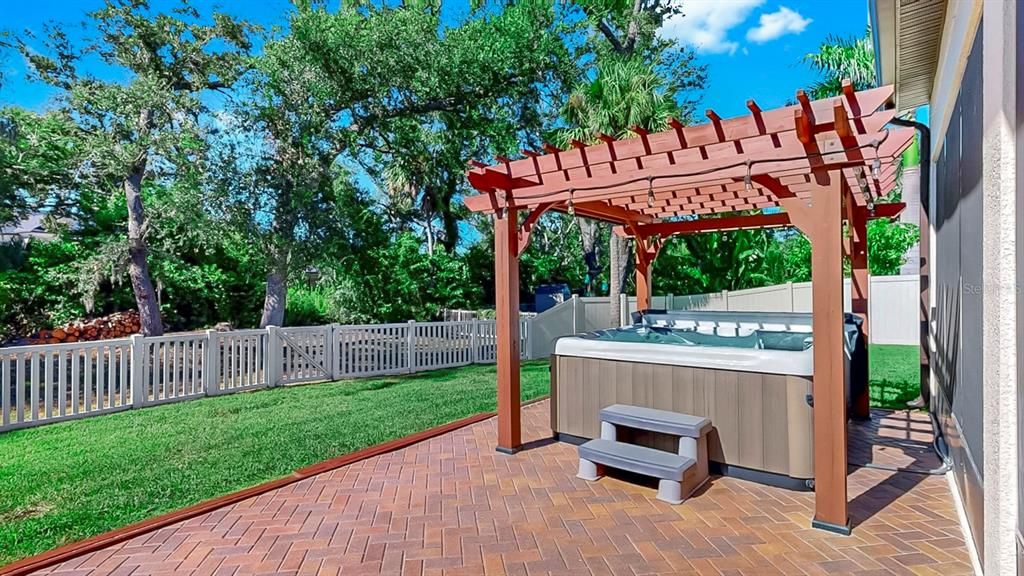 En Venta: $683,000 (5 camas, 3 baños, 2939 Pies cuadrados)