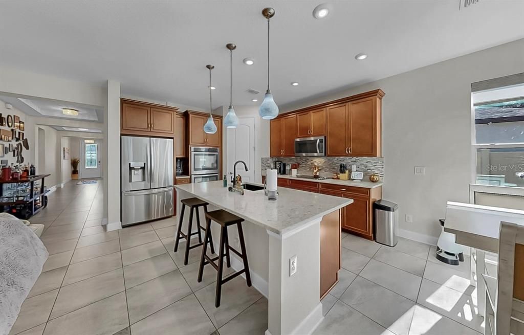 En Venta: $683,000 (5 camas, 3 baños, 2939 Pies cuadrados)