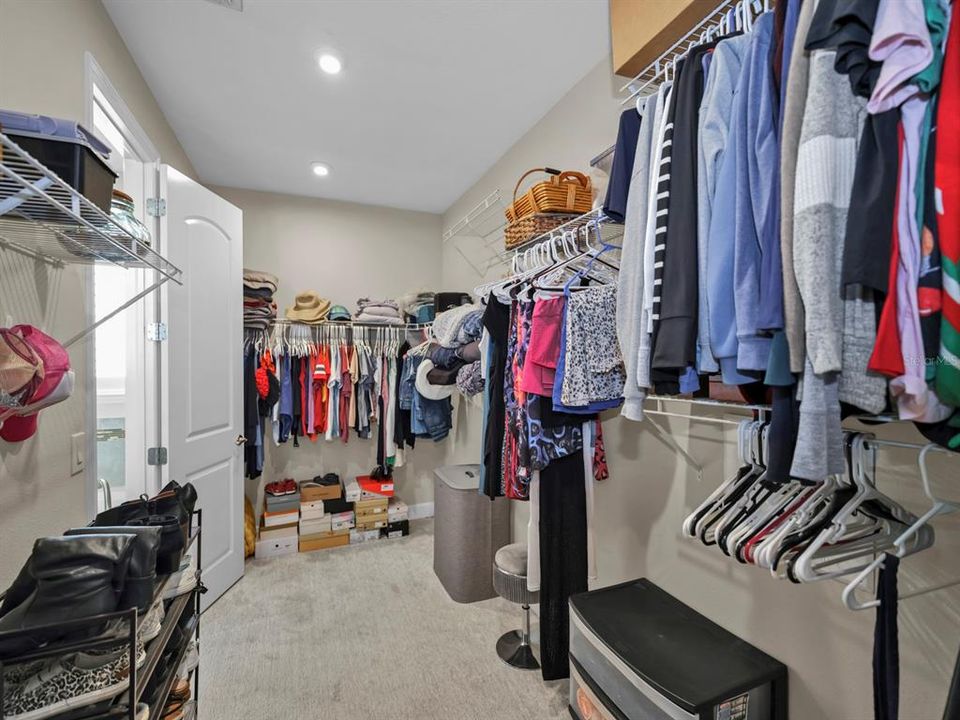 En Venta: $683,000 (5 camas, 3 baños, 2939 Pies cuadrados)