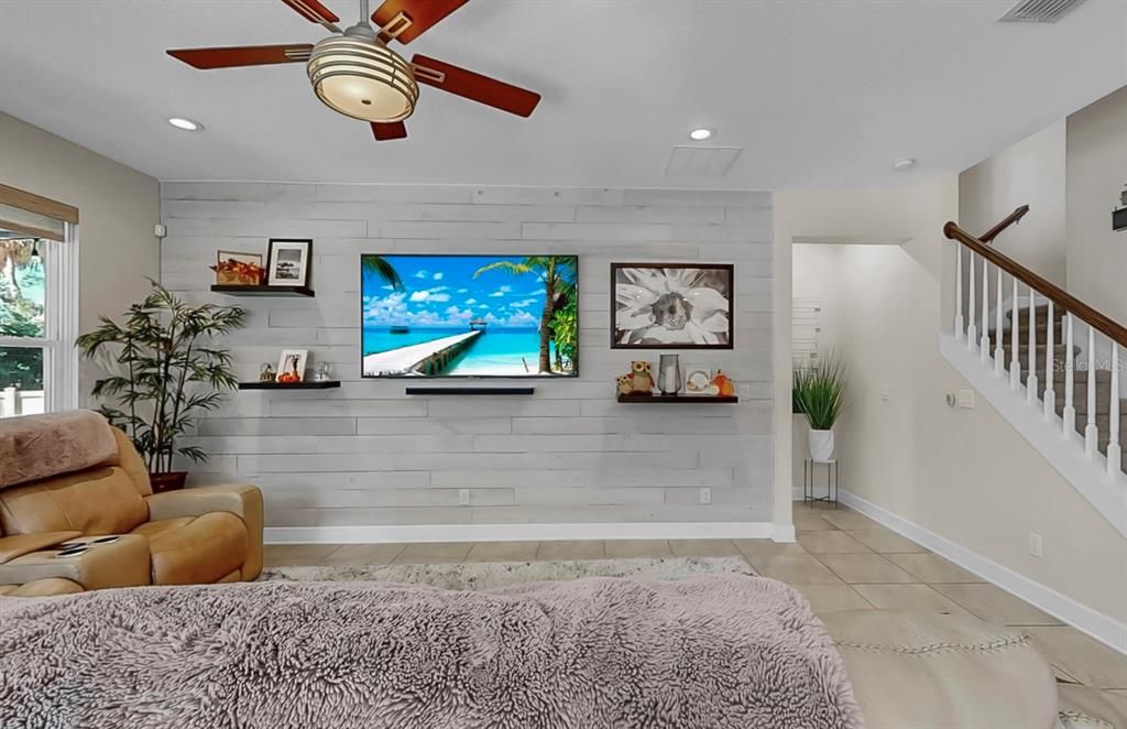 En Venta: $683,000 (5 camas, 3 baños, 2939 Pies cuadrados)