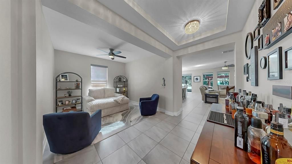 En Venta: $683,000 (5 camas, 3 baños, 2939 Pies cuadrados)