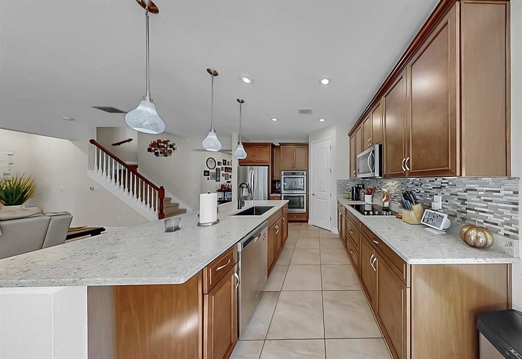 En Venta: $683,000 (5 camas, 3 baños, 2939 Pies cuadrados)