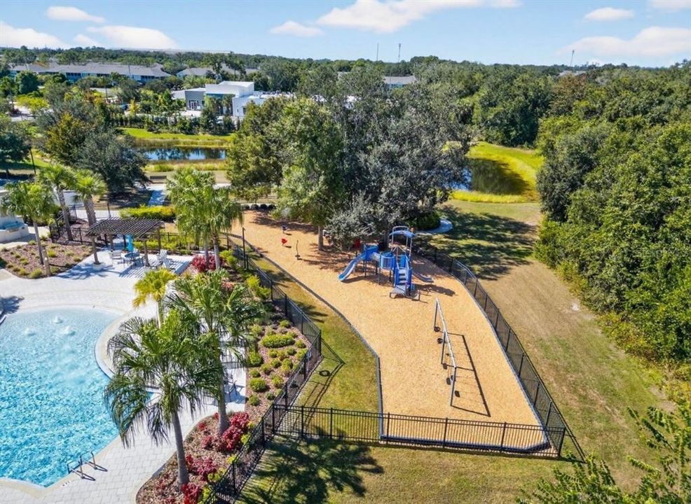 En Venta: $683,000 (5 camas, 3 baños, 2939 Pies cuadrados)