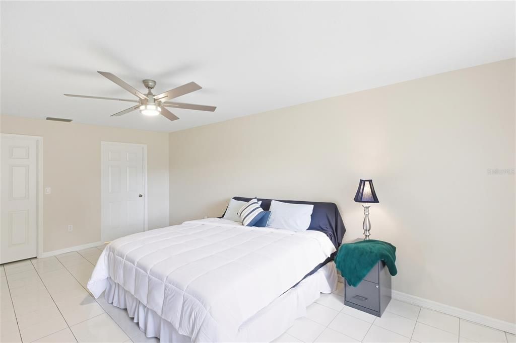 For Sale: $335,000 (3 beds, 2 baths, 2134 Square Feet)