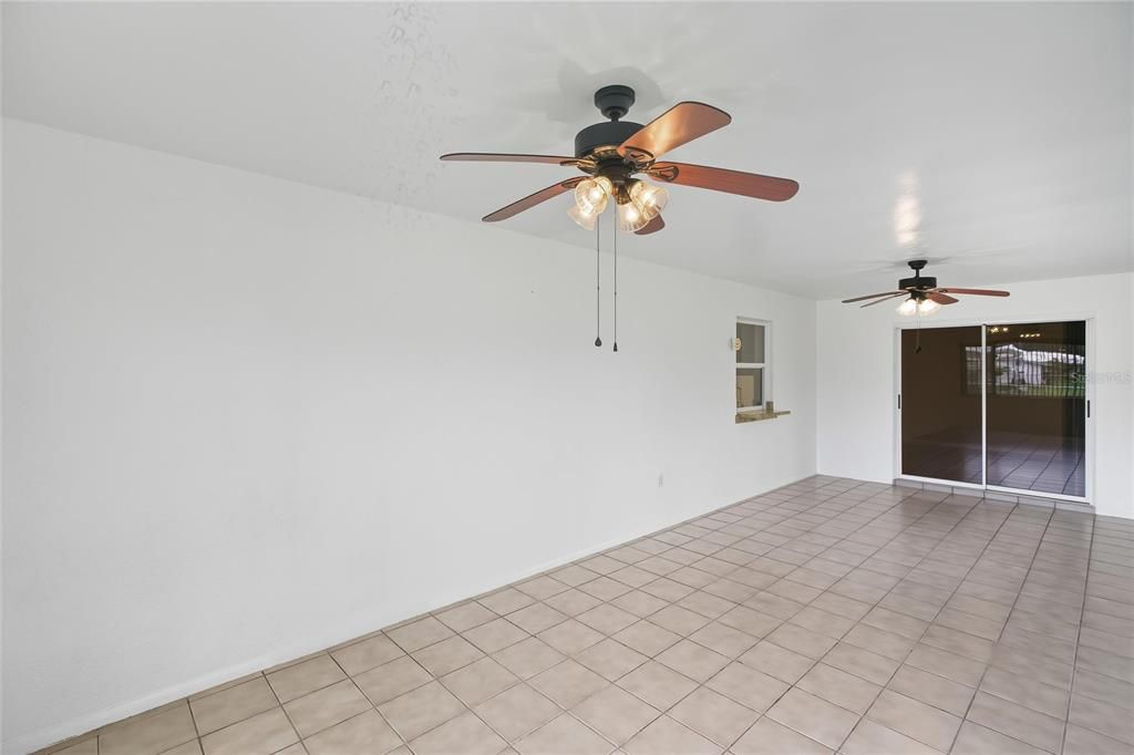 For Sale: $335,000 (3 beds, 2 baths, 2134 Square Feet)