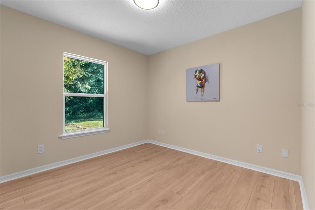 For Sale: $190,000 (3 beds, 2 baths, 1092 Square Feet)