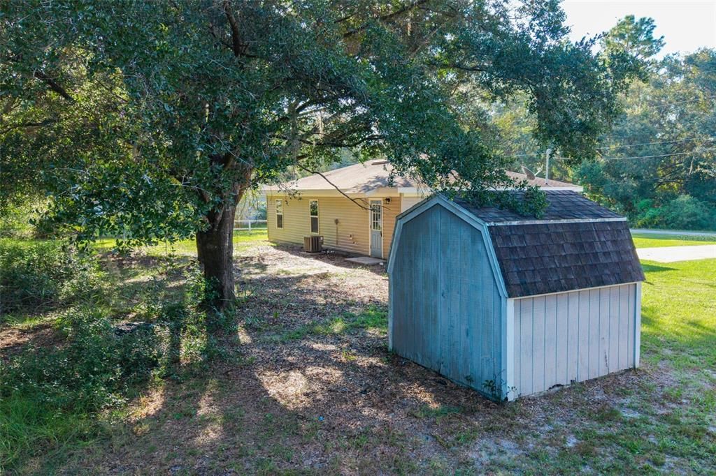 For Sale: $190,000 (3 beds, 2 baths, 1092 Square Feet)