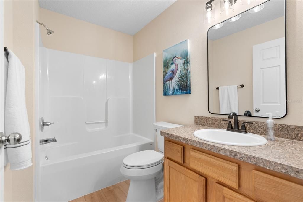 For Sale: $190,000 (3 beds, 2 baths, 1092 Square Feet)