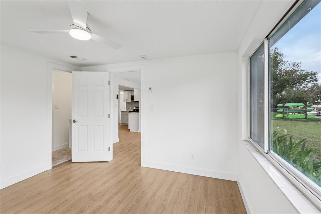 待售: $300,000 (3 贝兹, 2 浴室, 1168 平方英尺)