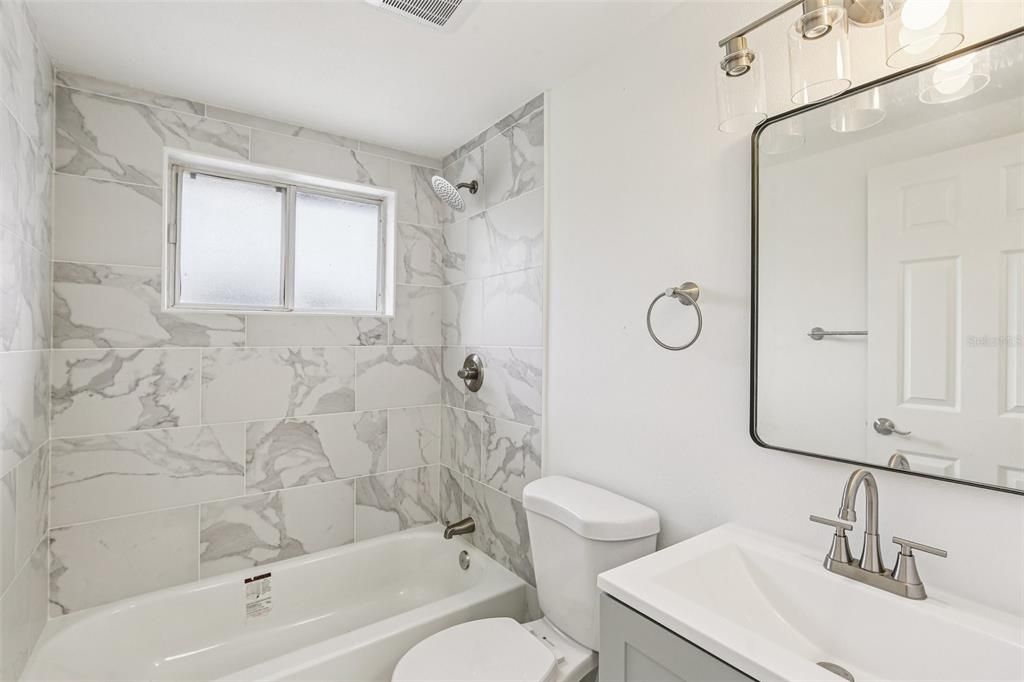 待售: $300,000 (3 贝兹, 2 浴室, 1168 平方英尺)