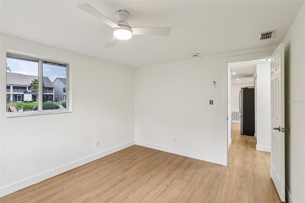 待售: $300,000 (3 贝兹, 2 浴室, 1168 平方英尺)