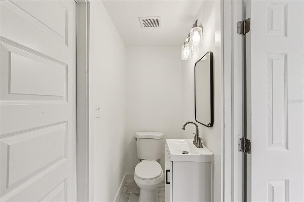 待售: $300,000 (3 贝兹, 2 浴室, 1168 平方英尺)