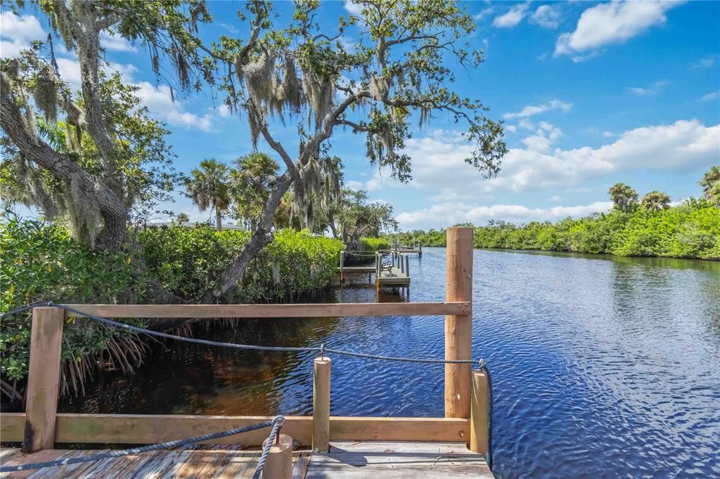 Под контрактом: $134,999 (3 спален, 2 ванн, 1215 Квадратных фут)