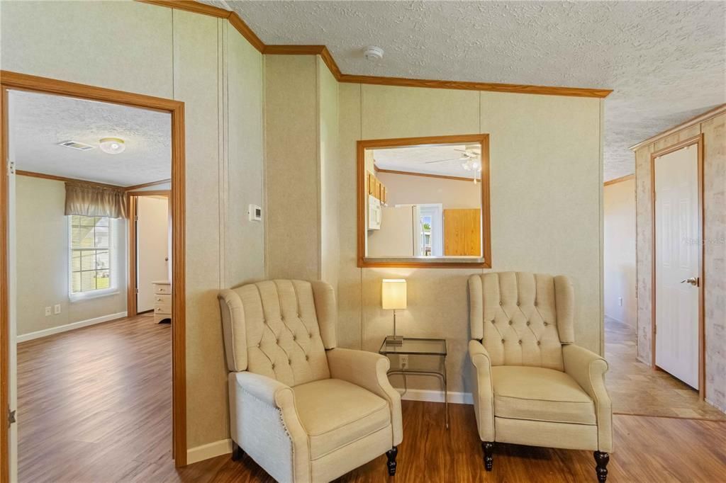 Под контрактом: $134,999 (3 спален, 2 ванн, 1215 Квадратных фут)