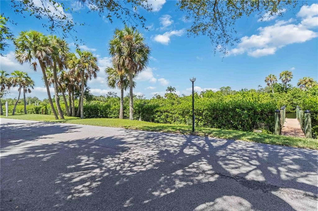 Под контрактом: $134,999 (3 спален, 2 ванн, 1215 Квадратных фут)