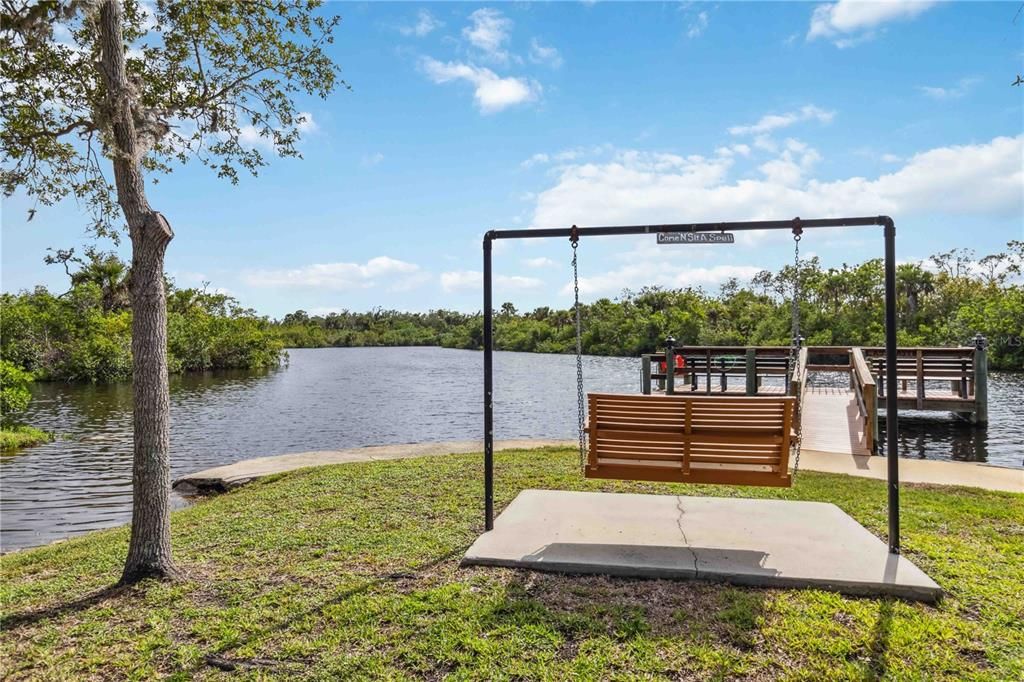 Под контрактом: $134,999 (3 спален, 2 ванн, 1215 Квадратных фут)