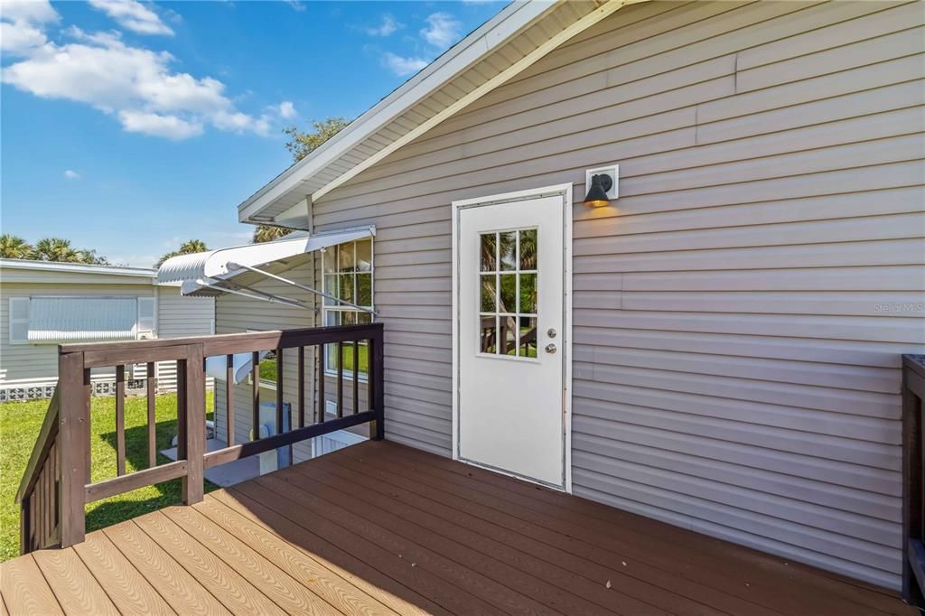 Под контрактом: $134,999 (3 спален, 2 ванн, 1215 Квадратных фут)