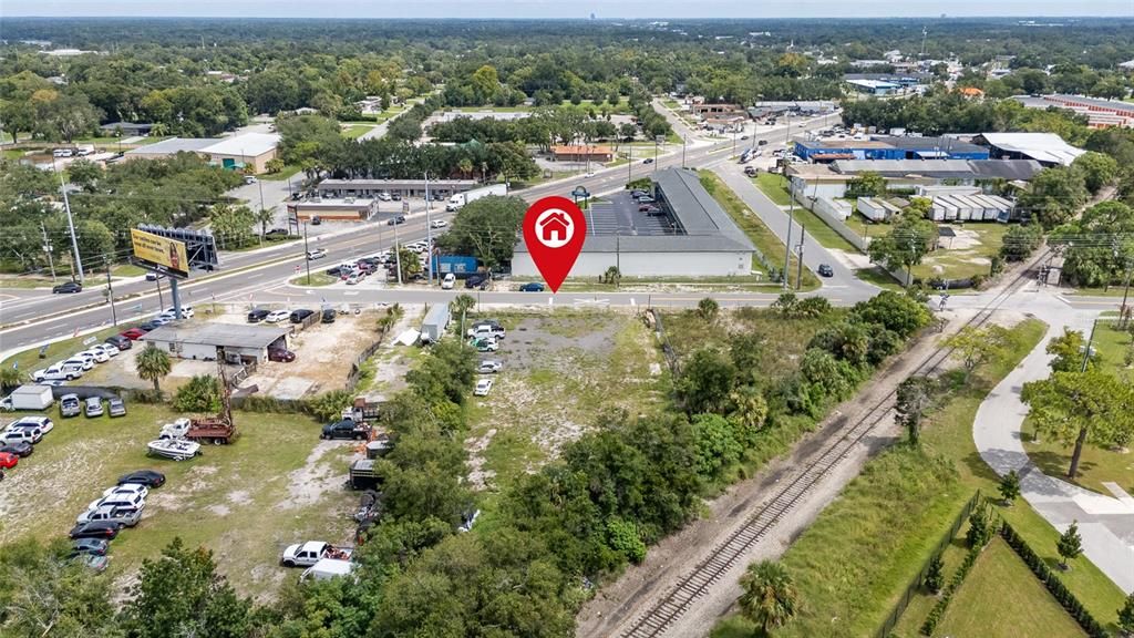 待售: $220,000 (0.45 acres)